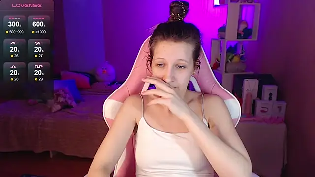 ur kitty   online show from 01.13.25