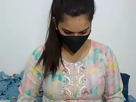 sparkling queen online show from 12.12.24