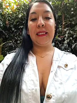 Bella keny online show from 10.28.25