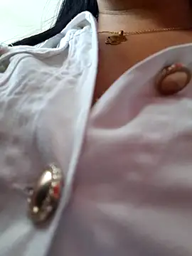 Snapshot of Bella_keny chatting on 05.12.26 Bella keny online show from 05.12.26