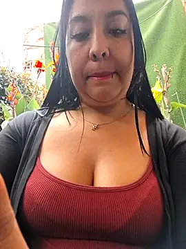 Snapshot of Bella_keny chatting on 05.19.26 Bella keny online show from 05.19.26
