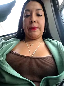 Snapshot of Bella_keny chatting on 06.01.26 Bella keny online show from 06.01.26