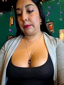 Snapshot of Bella_keny chatting on 06.06.26 Bella keny online show from 06.06.26