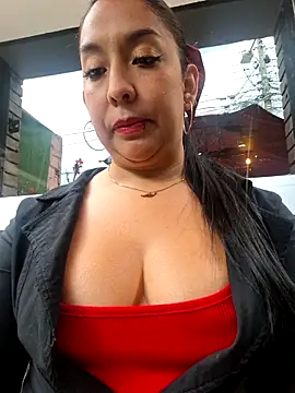 Snapshot of Bella_keny chatting on 06.18.26 Bella keny online show from 06.18.26