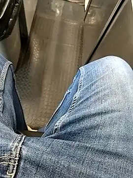 Snapshot of A_man_in_public chatting on 01.18.26 A man in public online show from 01.18.26