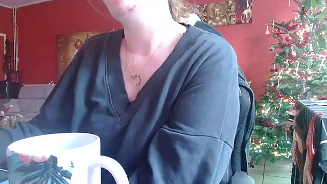 cruellaculdenfer67 online show from 12.04.25