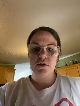 Snapshot of velvetta_ chatting on 12.06.24 velvetta online show from 12.06.24