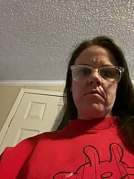 Snapshot of velvetta_ chatting on 12.21.24 velvetta online show from 12.21.24