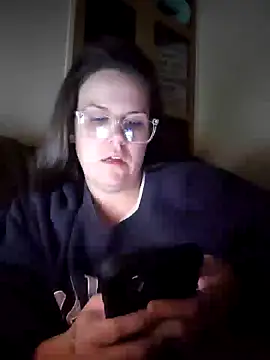 Snapshot of velvetta_ chatting on 12.24.24 velvetta online show from 12.24.24