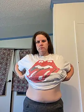 Snapshot of velvetta_ chatting on 12.24.24 velvetta online show from 12.24.24