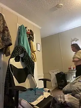 Snapshot of velvetta_ chatting on 12.29.24 velvetta online show from 12.29.24