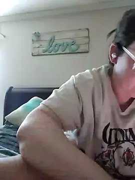 Snapshot of velvetta_ chatting on 02.07.25 velvetta online show from 02.07.25