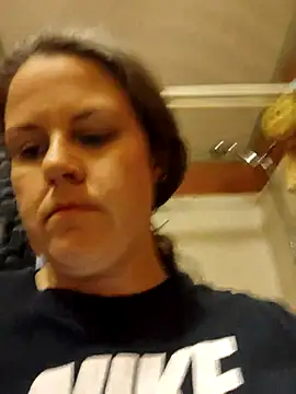 Snapshot of velvetta_ chatting on 03.03.25 velvetta online show from 03.03.25