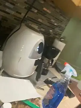 Snapshot of velvetta_ chatting on 03.04.25 velvetta online show from 03.04.25