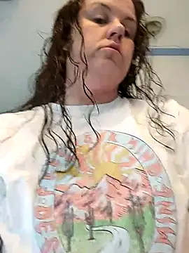 Snapshot of velvetta_ chatting on 03.09.25 velvetta online show from 03.09.25