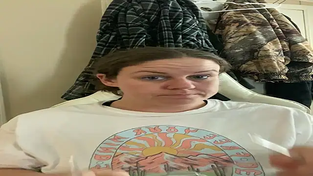 Snapshot of velvetta_ chatting on 03.17.25 velvetta online show from 03.17.25