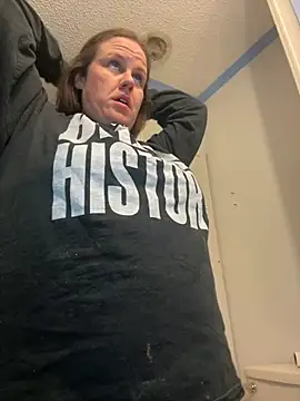 Snapshot of velvetta_ chatting on 03.22.25 velvetta online show from 03.22.25