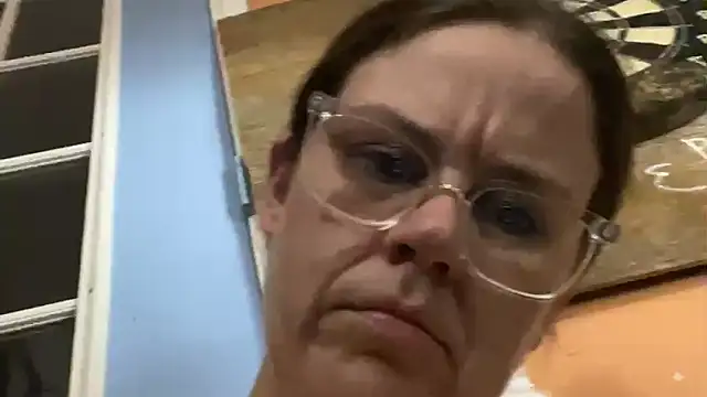 Snapshot of velvetta_ chatting on 09.09.25 velvetta online show from 09.09.25