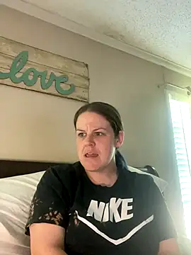 Snapshot of velvetta_ chatting on 09.13.25 velvetta online show from 09.13.25