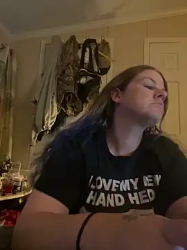 Snapshot of velvetta_ chatting on 09.16.25 velvetta online show from 09.16.25