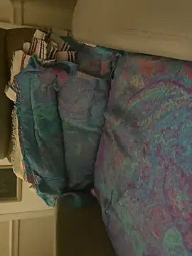 Snapshot of velvetta_ chatting on 09.26.25 velvetta online show from 09.26.25