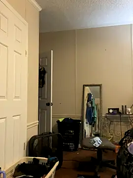 Snapshot of velvetta_ chatting on 10.01.25 velvetta online show from 10.01.25