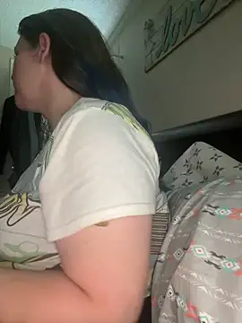 Snapshot of velvetta_ chatting on 10.05.25 velvetta online show from 10.05.25