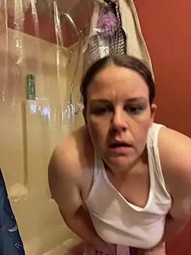 Snapshot of velvetta_ chatting on 10.28.25 velvetta online show from 10.28.25