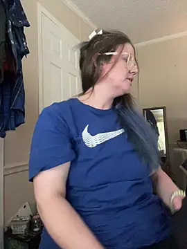 Snapshot of velvetta_ chatting on 10.29.25 velvetta online show from 10.29.25