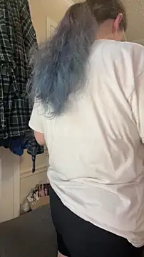 Snapshot of velvetta_ chatting on 11.08.25 velvetta online show from 11.08.25