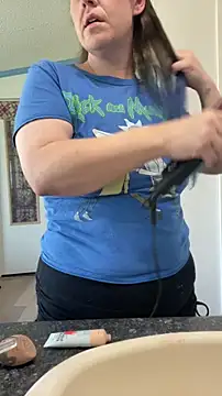 Snapshot of velvetta_ chatting on 11.09.25 velvetta online show from 11.09.25