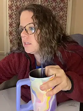 Snapshot of velvetta_ chatting on 11.20.25 velvetta online show from 11.20.25