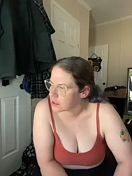 Snapshot of velvetta_ chatting on 11.28.25 velvetta online show from 11.28.25