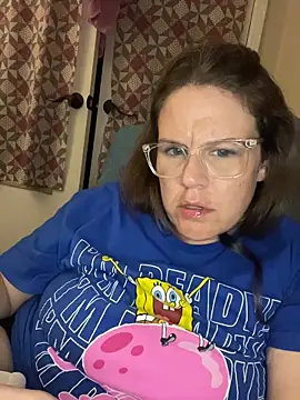 Snapshot of velvetta_ chatting on 12.21.25 velvetta online show from 12.21.25