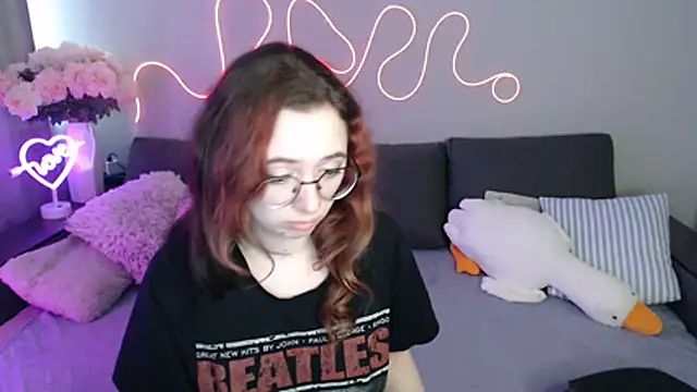 Mini Diva online show from 05.17.26
