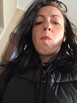 Snapshot of lovewildguy1 chatting on 04.01.26 lovewildguy1 online show from 04.01.26