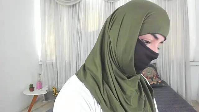 Snapshot of Uzra_hayed chatting on 06.06.26 Uzra hayed online show from 06.06.26