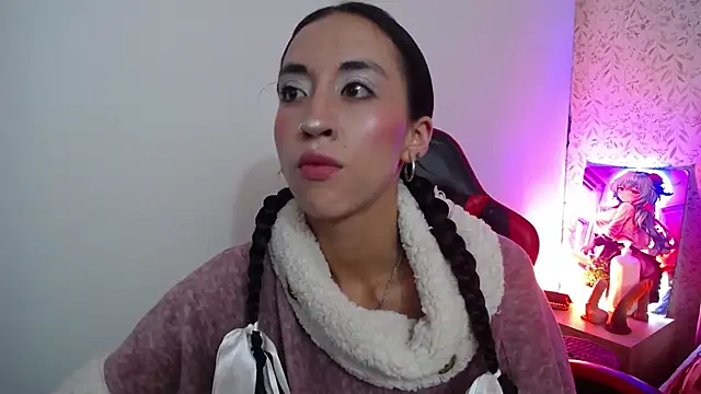 luly pink online show from 11.18.25