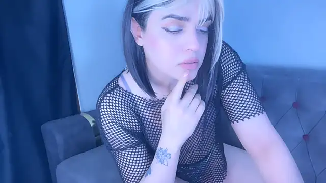 Snapshot of Arab_tgirl chatting on 11.22.25 Arab tgirl online show from 11.22.25