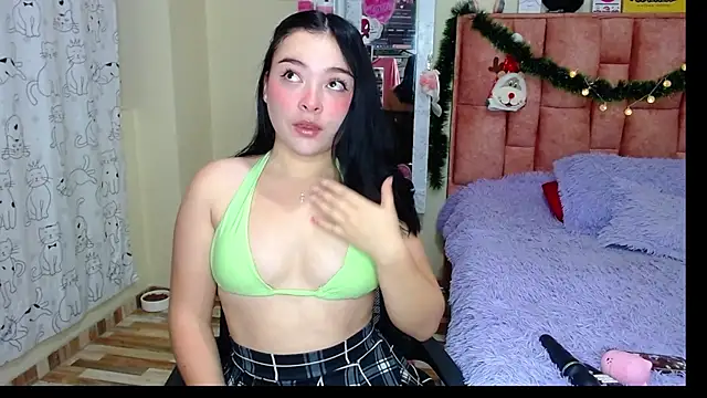 Snapshot of nahia__2 chatting on 12.19.24 nahia 2 online show from 12.19.24