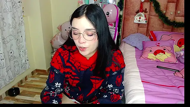 Snapshot of nahia__2 chatting on 12.25.24 nahia 2 online show from 12.25.24