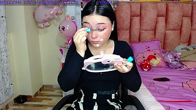 Snapshot of nahia__2 chatting on 01.27.25 nahia 2 online show from 01.27.25