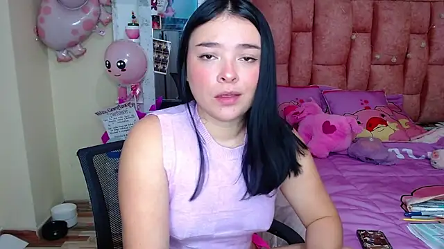 Snapshot of nahia__2 chatting on 02.21.25 nahia 2 online show from 02.21.25