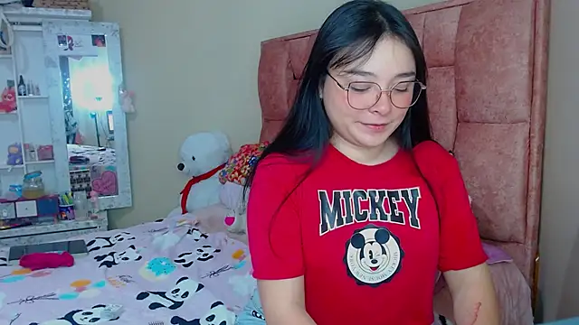 Snapshot of nahia__2 chatting on 10.02.25 nahia 2 online show from 10.02.25