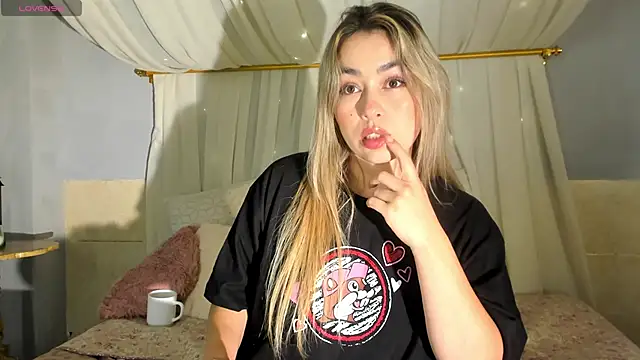 AnnaVictoria   online show from 02.24.25