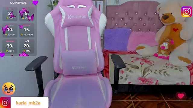 Snapshot of karla_cute01 chatting on 03.12.25 karla cute01 online show from 03.12.25