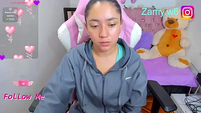 Snapshot of karla_cute01 chatting on 09.16.25 karla cute01 online show from 09.16.25