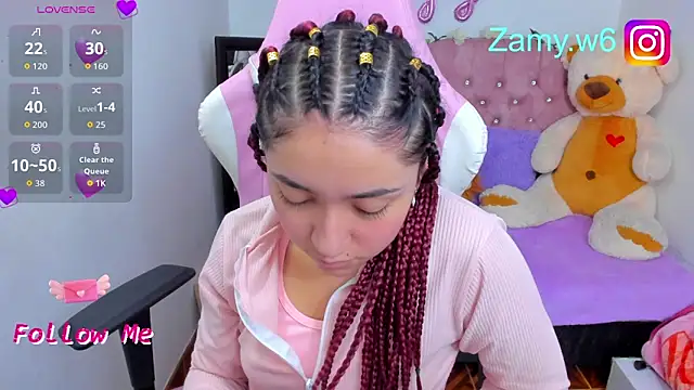 Snapshot of karla_cute01 chatting on 09.30.25 karla cute01 online show from 09.30.25