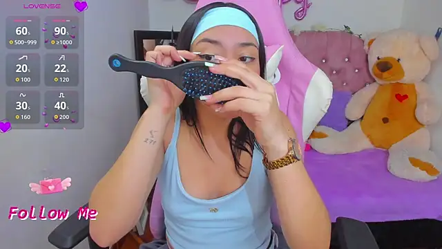 Snapshot of karla_cute01 chatting on 10.11.25 karla cute01 online show from 10.11.25