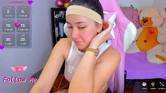 Snapshot of karla_cute01 chatting on 10.19.25 karla cute01 online show from 10.19.25